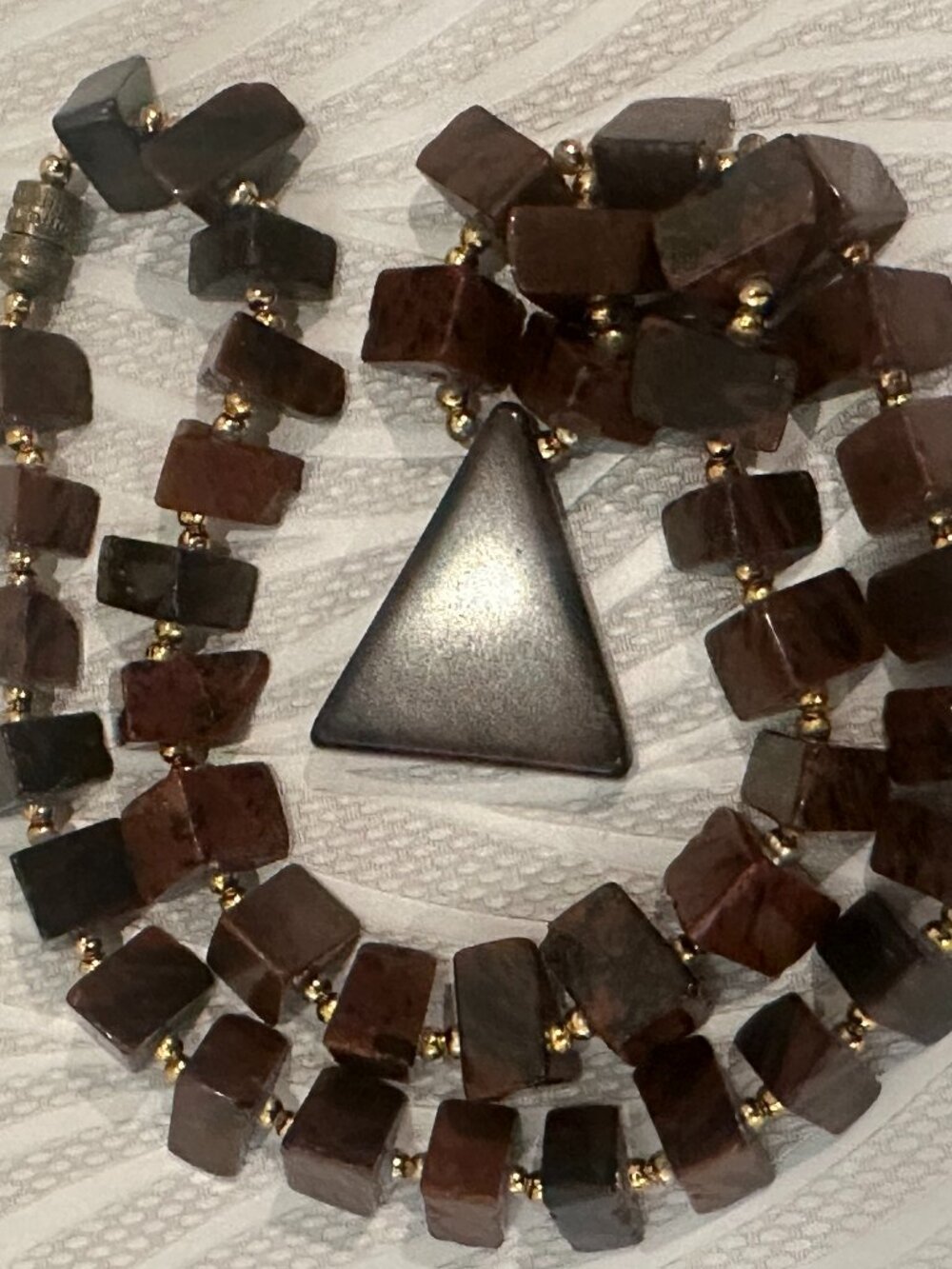 Vintage 80s Mahogany Chocolate Obsidian Geometric Triangle Necklace 62g 22"